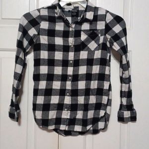 Tractor boys large 14/16 flannel Long sleeve black and white used